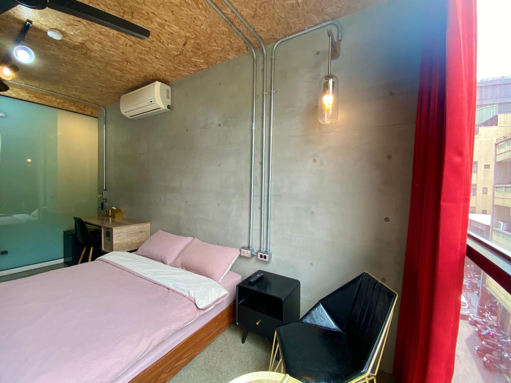 K. Gold Hotel Taichung Room photo